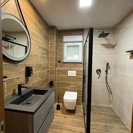 Mariva - 25 * Makarska