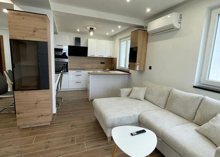 Mariva - 25 ماكارسكا